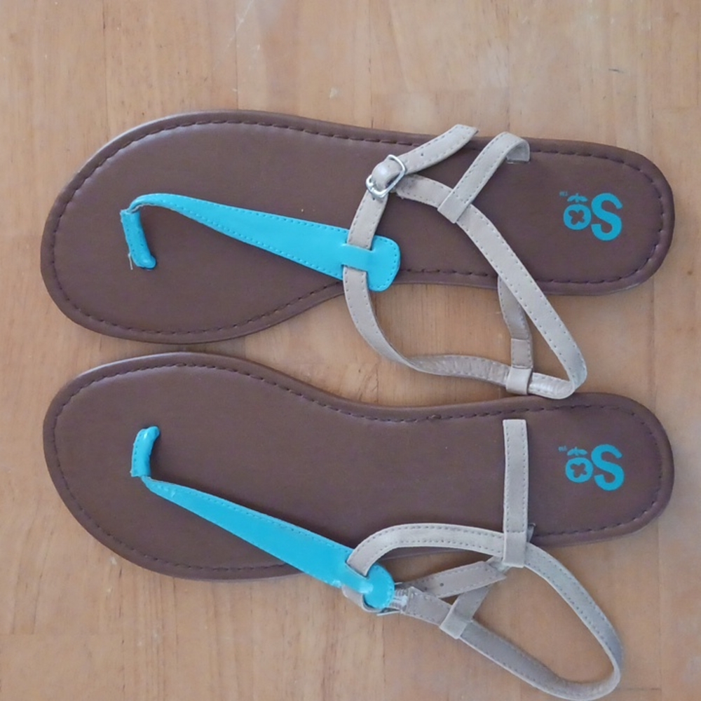 Turquoise / sand colored Sandals